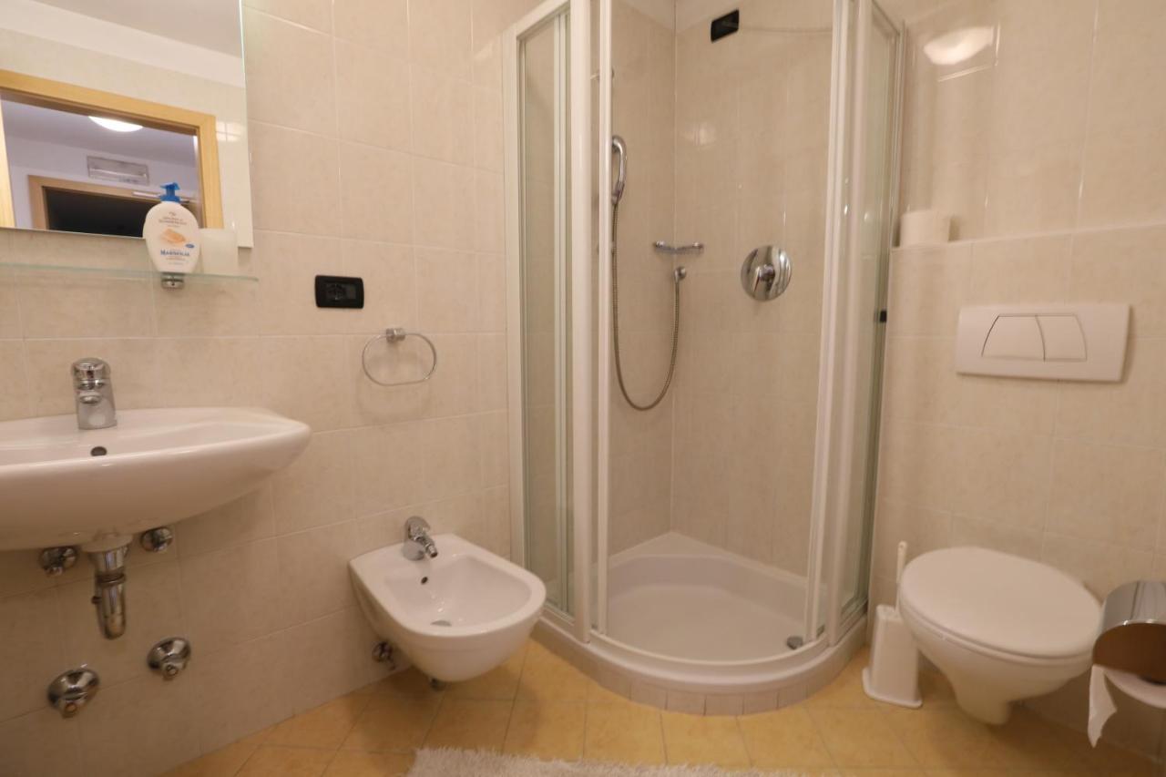 Hotel Stampfer Laives Esterno foto
