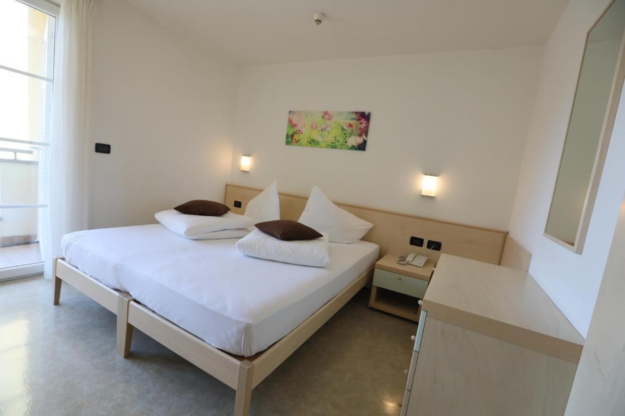 Hotel Stampfer Laives Esterno foto